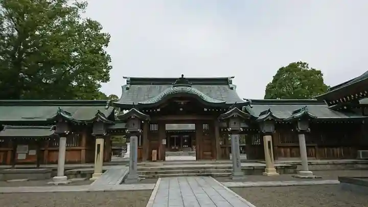 八代宮の山門・神門