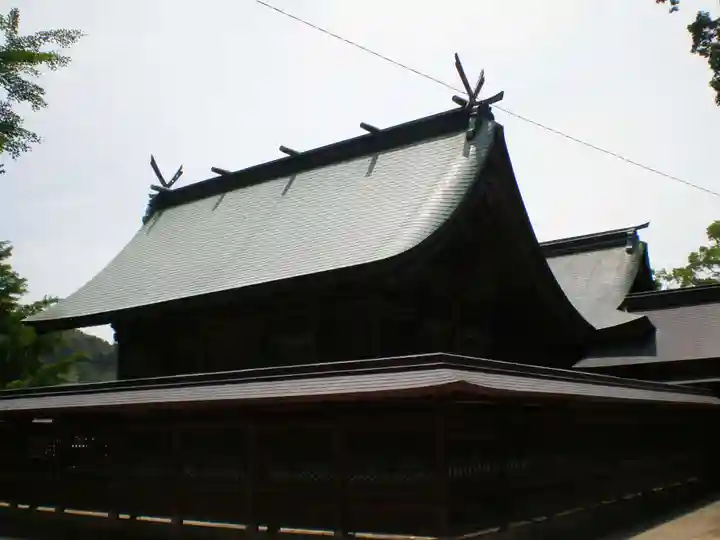 與止日女神社の本殿・本堂
