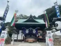 草津八幡宮の{uncategorized: "未分類", other: "その他", undefined: "問題あり", building: "その他建物", grave: "お墓", sacred_gate: "鳥居", guardian: "狛犬", statue: "像", buddha: "仏像", history: "歴史", nature: "自然", garden: "庭園", animal: "動物", pagoda: "塔", temizu: "手水舎", mountain_gate: "山門・神門", sanctuary: "本殿・本堂", subordinate: "末社・摂社", art: "芸術", scenery: "景色", jizo: "地蔵", ema: "絵馬", goshuin: "御朱印", omikuji: "おみくじ", items: "授与品その他", amulet: "お守り", goshuincho: "御朱印帳", eats: "食事", festival: "お祭り", votive_dance: "神楽", shichigosan: "七五三参", wedding: "結婚式", experience: "体験その他", initially: "初詣", around: "周辺", anti_infection: "感染症対策"}