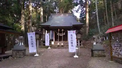 黄金山神社の本殿