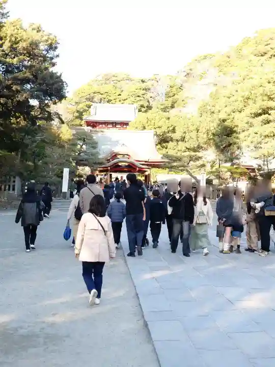 鶴岡八幡宮の{uncategorized: "未分類", other: "その他", undefined: "問題あり", building: "その他建物", grave: "お墓", sacred_gate: "鳥居", guardian: "狛犬", statue: "像", buddha: "仏像", history: "歴史", nature: "自然", garden: "庭園", animal: "動物", pagoda: "塔", temizu: "手水舎", mountain_gate: "山門・神門", sanctuary: "本殿・本堂", subordinate: "末社・摂社", art: "芸術", scenery: "景色", jizo: "地蔵", ema: "絵馬", goshuin: "御朱印", omikuji: "おみくじ", items: "授与品その他", amulet: "お守り", goshuincho: "御朱印帳", eats: "食事", festival: "お祭り", votive_dance: "神楽", shichigosan: "七五三参", wedding: "結婚式", experience: "体験その他", initially: "初詣", around: "周辺", anti_infection: "感染症対策"}