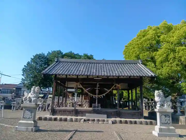 春日神社(上戸町)の{uncategorized: "未分類", other: "その他", undefined: "問題あり", building: "その他建物", grave: "お墓", sacred_gate: "鳥居", guardian: "狛犬", statue: "像", buddha: "仏像", history: "歴史", nature: "自然", garden: "庭園", animal: "動物", pagoda: "塔", temizu: "手水舎", mountain_gate: "山門・神門", sanctuary: "本殿・本堂", subordinate: "末社・摂社", art: "芸術", scenery: "景色", jizo: "地蔵", ema: "絵馬", goshuin: "御朱印", omikuji: "おみくじ", items: "授与品その他", amulet: "お守り", goshuincho: "御朱印帳", eats: "食事", festival: "お祭り", votive_dance: "神楽", shichigosan: "七五三参", wedding: "結婚式", experience: "体験その他", initially: "初詣", around: "周辺", anti_infection: "感染症対策"}