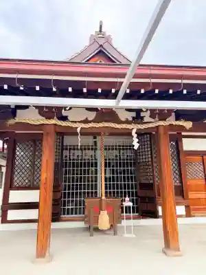 みなと八幡神社の{uncategorized: "未分類", other: "その他", undefined: "問題あり", building: "その他建物", grave: "お墓", sacred_gate: "鳥居", guardian: "狛犬", statue: "像", buddha: "仏像", history: "歴史", nature: "自然", garden: "庭園", animal: "動物", pagoda: "塔", temizu: "手水舎", mountain_gate: "山門・神門", sanctuary: "本殿・本堂", subordinate: "末社・摂社", art: "芸術", scenery: "景色", jizo: "地蔵", ema: "絵馬", goshuin: "御朱印", omikuji: "おみくじ", items: "授与品その他", amulet: "お守り", goshuincho: "御朱印帳", eats: "食事", festival: "お祭り", votive_dance: "神楽", shichigosan: "七五三参", wedding: "結婚式", experience: "体験その他", initially: "初詣", around: "周辺", anti_infection: "感染症対策"}