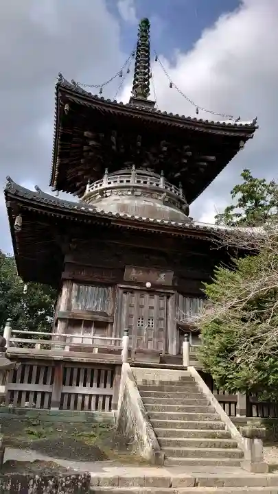 霊山寺の{uncategorized: "未分類", other: "その他", undefined: "問題あり", building: "その他建物", grave: "お墓", sacred_gate: "鳥居", guardian: "狛犬", statue: "像", buddha: "仏像", history: "歴史", nature: "自然", garden: "庭園", animal: "動物", pagoda: "塔", temizu: "手水舎", mountain_gate: "山門・神門", sanctuary: "本殿・本堂", subordinate: "末社・摂社", art: "芸術", scenery: "景色", jizo: "地蔵", ema: "絵馬", goshuin: "御朱印", omikuji: "おみくじ", items: "授与品その他", amulet: "お守り", goshuincho: "御朱印帳", eats: "食事", festival: "お祭り", votive_dance: "神楽", shichigosan: "七五三参", wedding: "結婚式", experience: "体験その他", initially: "初詣", around: "周辺", anti_infection: "感染症対策"}
