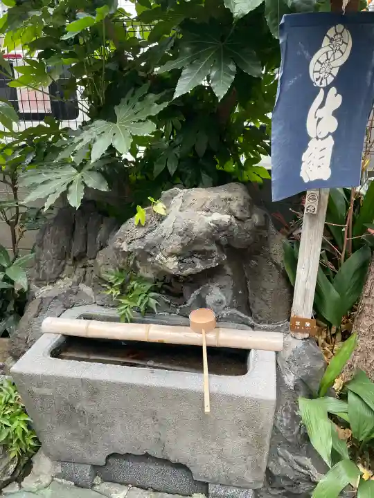 三光稲荷神社の{uncategorized: "未分類", other: "その他", undefined: "問題あり", building: "その他建物", grave: "お墓", sacred_gate: "鳥居", guardian: "狛犬", statue: "像", buddha: "仏像", history: "歴史", nature: "自然", garden: "庭園", animal: "動物", pagoda: "塔", temizu: "手水舎", mountain_gate: "山門・神門", sanctuary: "本殿・本堂", subordinate: "末社・摂社", art: "芸術", scenery: "景色", jizo: "地蔵", ema: "絵馬", goshuin: "御朱印", omikuji: "おみくじ", items: "授与品その他", amulet: "お守り", goshuincho: "御朱印帳", eats: "食事", festival: "お祭り", votive_dance: "神楽", shichigosan: "七五三参", wedding: "結婚式", experience: "体験その他", initially: "初詣", around: "周辺", anti_infection: "感染症対策"}