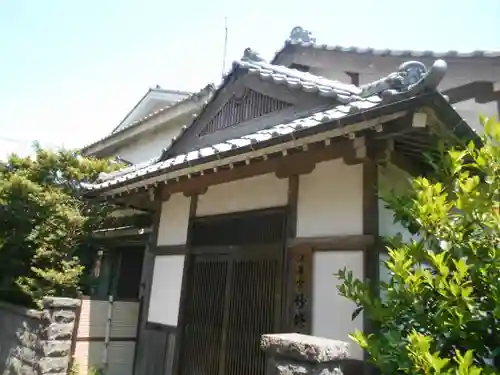 妙修寺の本殿・本堂