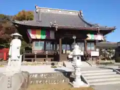 埼玉厄除け開運大師・龍泉寺（切り絵御朱印発祥の寺）の本殿