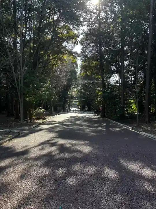 砥鹿神社(里宮)の{uncategorized: "未分類", other: "その他", undefined: "問題あり", building: "その他建物", grave: "お墓", sacred_gate: "鳥居", guardian: "狛犬", statue: "像", buddha: "仏像", history: "歴史", nature: "自然", garden: "庭園", animal: "動物", pagoda: "塔", temizu: "手水舎", mountain_gate: "山門・神門", sanctuary: "本殿・本堂", subordinate: "末社・摂社", art: "芸術", scenery: "景色", jizo: "地蔵", ema: "絵馬", goshuin: "御朱印", omikuji: "おみくじ", items: "授与品その他", amulet: "お守り", goshuincho: "御朱印帳", eats: "食事", festival: "お祭り", votive_dance: "神楽", shichigosan: "七五三参", wedding: "結婚式", experience: "体験その他", initially: "初詣", around: "周辺", anti_infection: "感染症対策"}