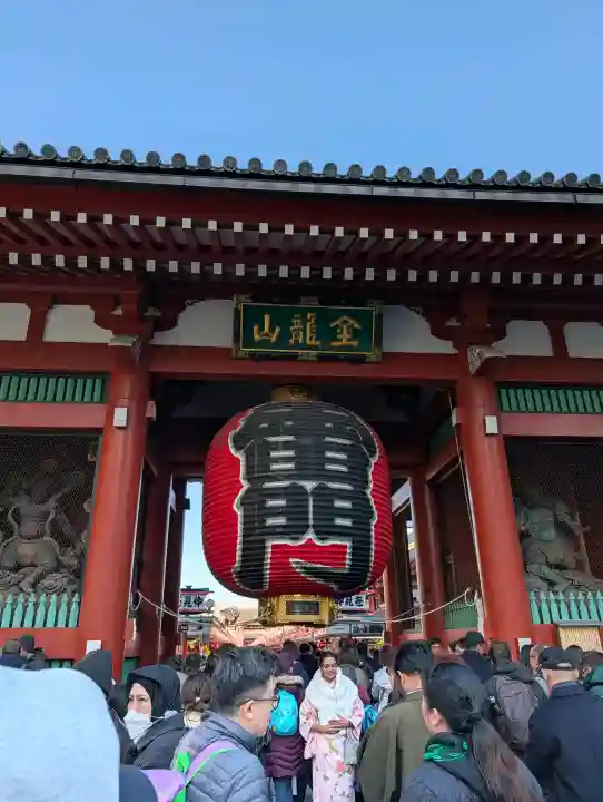 浅草寺の{uncategorized: "未分類", other: "その他", undefined: "問題あり", building: "その他建物", grave: "お墓", sacred_gate: "鳥居", guardian: "狛犬", statue: "像", buddha: "仏像", history: "歴史", nature: "自然", garden: "庭園", animal: "動物", pagoda: "塔", temizu: "手水舎", mountain_gate: "山門・神門", sanctuary: "本殿・本堂", subordinate: "末社・摂社", art: "芸術", scenery: "景色", jizo: "地蔵", ema: "絵馬", goshuin: "御朱印", omikuji: "おみくじ", items: "授与品その他", amulet: "お守り", goshuincho: "御朱印帳", eats: "食事", festival: "お祭り", votive_dance: "神楽", shichigosan: "七五三参", wedding: "結婚式", experience: "体験その他", initially: "初詣", around: "周辺", anti_infection: "感染症対策"}
