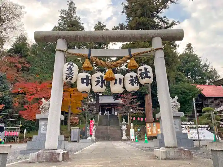 中氷川神社の鳥居