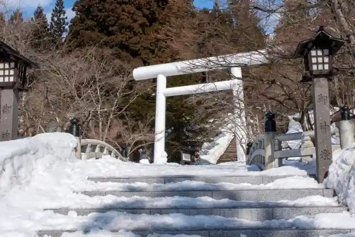土津神社|こどもと出世の神さまの鳥居