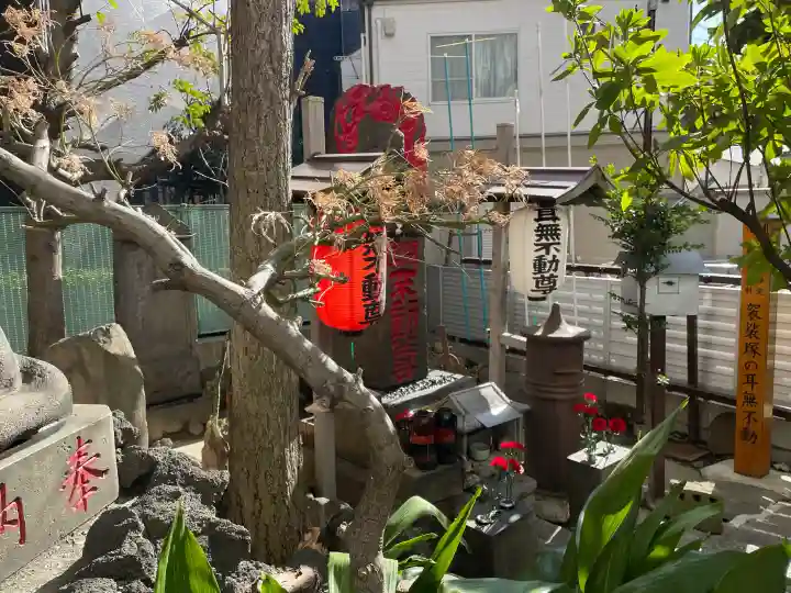 三峯神社の{uncategorized: "未分類", other: "その他", undefined: "問題あり", building: "その他建物", grave: "お墓", sacred_gate: "鳥居", guardian: "狛犬", statue: "像", buddha: "仏像", history: "歴史", nature: "自然", garden: "庭園", animal: "動物", pagoda: "塔", temizu: "手水舎", mountain_gate: "山門・神門", sanctuary: "本殿・本堂", subordinate: "末社・摂社", art: "芸術", scenery: "景色", jizo: "地蔵", ema: "絵馬", goshuin: "御朱印", omikuji: "おみくじ", items: "授与品その他", amulet: "お守り", goshuincho: "御朱印帳", eats: "食事", festival: "お祭り", votive_dance: "神楽", shichigosan: "七五三参", wedding: "結婚式", experience: "体験その他", initially: "初詣", around: "周辺", anti_infection: "感染症対策"}