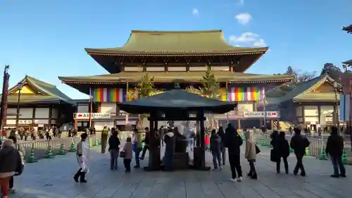 成田山新勝寺の本殿・本堂