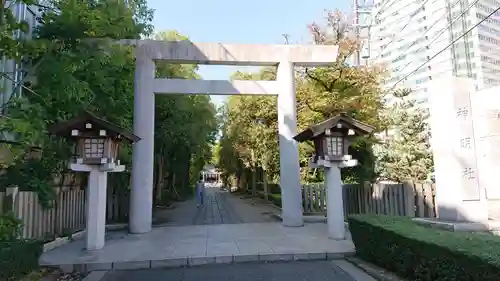 神明社の鳥居