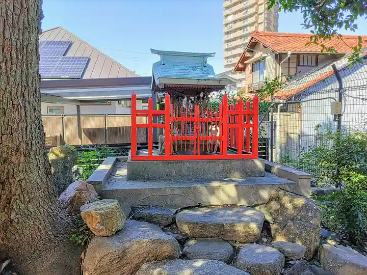白山神社(名塚白山社)の末社・摂社