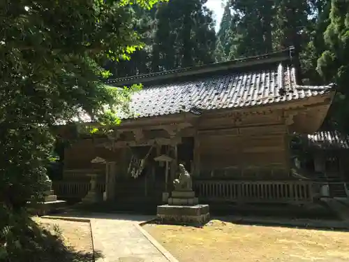 水上八幡神社の本殿