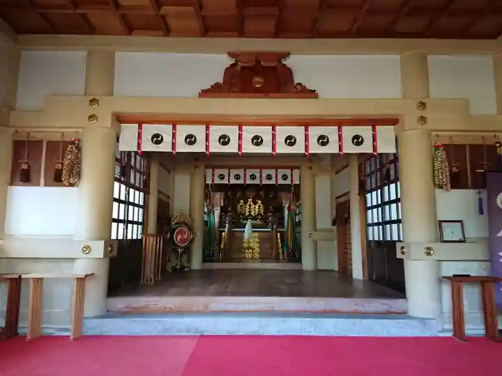 八柱社の本殿・本堂