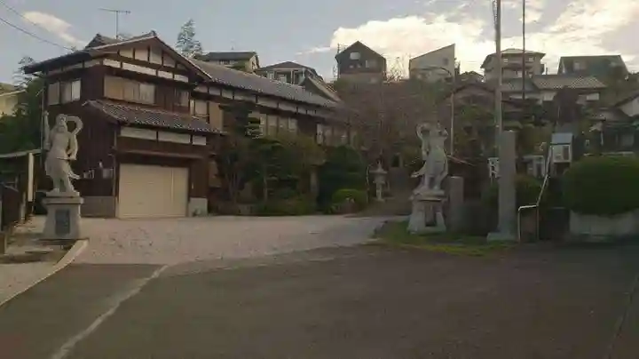 隆善寺の山門・神門