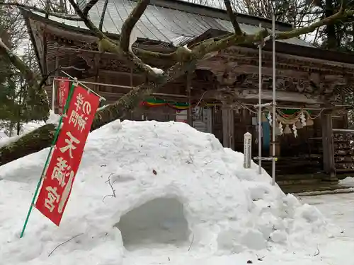 磐椅神社の本殿