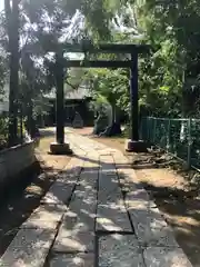 真間稲荷神社の鳥居