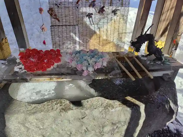 彌彦神社 (伊夜日子神社)の手水舎