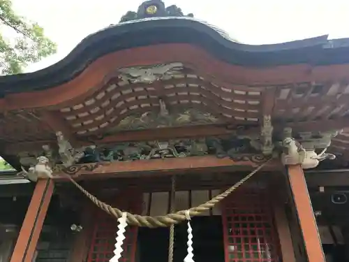 新田神社の本殿