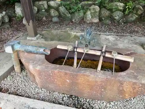 下新川神社の手水舎