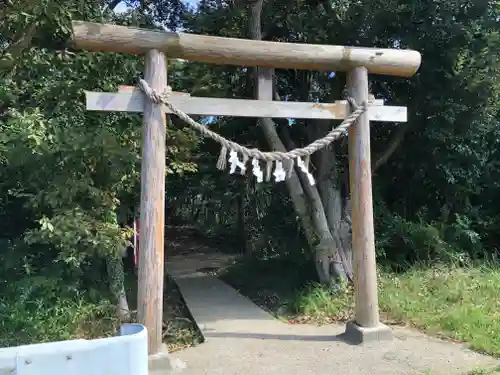 皇神社の鳥居