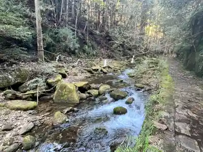 龍鎮神社の{uncategorized: "未分類", other: "その他", undefined: "問題あり", building: "その他建物", grave: "お墓", sacred_gate: "鳥居", guardian: "狛犬", statue: "像", buddha: "仏像", history: "歴史", nature: "自然", garden: "庭園", animal: "動物", pagoda: "塔", temizu: "手水舎", mountain_gate: "山門・神門", sanctuary: "本殿・本堂", subordinate: "末社・摂社", art: "芸術", scenery: "景色", jizo: "地蔵", ema: "絵馬", goshuin: "御朱印", omikuji: "おみくじ", items: "授与品その他", amulet: "お守り", goshuincho: "御朱印帳", eats: "食事", festival: "お祭り", votive_dance: "神楽", shichigosan: "七五三参", wedding: "結婚式", experience: "体験その他", initially: "初詣", around: "周辺", anti_infection: "感染症対策"}