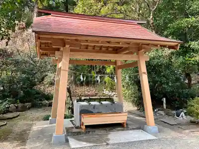 舞鶴神社の手水舎