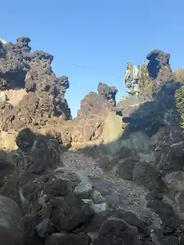 豊受神社の{uncategorized: "未分類", other: "その他", undefined: "問題あり", building: "その他建物", grave: "お墓", sacred_gate: "鳥居", guardian: "狛犬", statue: "像", buddha: "仏像", history: "歴史", nature: "自然", garden: "庭園", animal: "動物", pagoda: "塔", temizu: "手水舎", mountain_gate: "山門・神門", sanctuary: "本殿・本堂", subordinate: "末社・摂社", art: "芸術", scenery: "景色", jizo: "地蔵", ema: "絵馬", goshuin: "御朱印", omikuji: "おみくじ", items: "授与品その他", amulet: "お守り", goshuincho: "御朱印帳", eats: "食事", festival: "お祭り", votive_dance: "神楽", shichigosan: "七五三参", wedding: "結婚式", experience: "体験その他", initially: "初詣", around: "周辺", anti_infection: "感染症対策"}