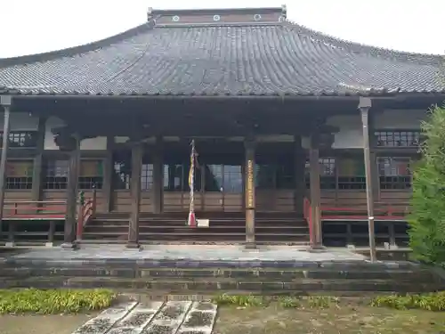 遍照寺の本殿・本堂