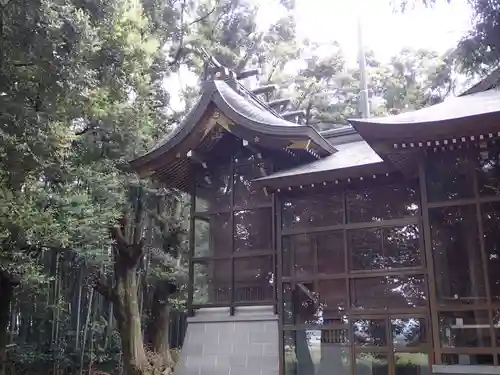 刀何理神社の本殿