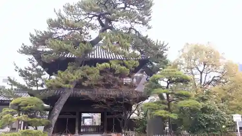 泉岳寺の山門・神門