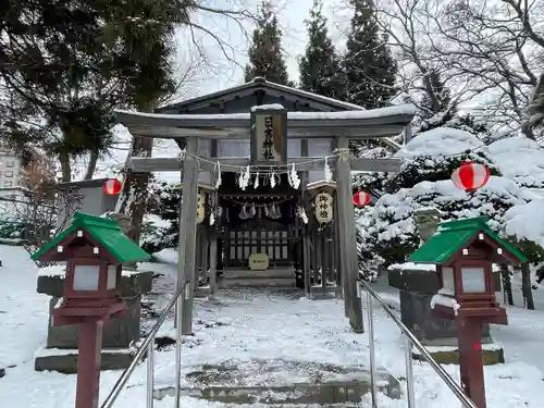湯倉神社の末社・摂社