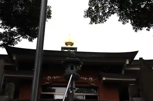 津照寺の本殿