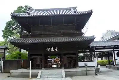 泉岳寺の山門・神門