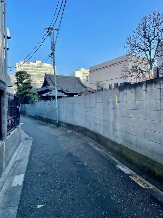 金蔵寺の{uncategorized: "未分類", other: "その他", undefined: "問題あり", building: "その他建物", grave: "お墓", sacred_gate: "鳥居", guardian: "狛犬", statue: "像", buddha: "仏像", history: "歴史", nature: "自然", garden: "庭園", animal: "動物", pagoda: "塔", temizu: "手水舎", mountain_gate: "山門・神門", sanctuary: "本殿・本堂", subordinate: "末社・摂社", art: "芸術", scenery: "景色", jizo: "地蔵", ema: "絵馬", goshuin: "御朱印", omikuji: "おみくじ", items: "授与品その他", amulet: "お守り", goshuincho: "御朱印帳", eats: "食事", festival: "お祭り", votive_dance: "神楽", shichigosan: "七五三参", wedding: "結婚式", experience: "体験その他", initially: "初詣", around: "周辺", anti_infection: "感染症対策"}