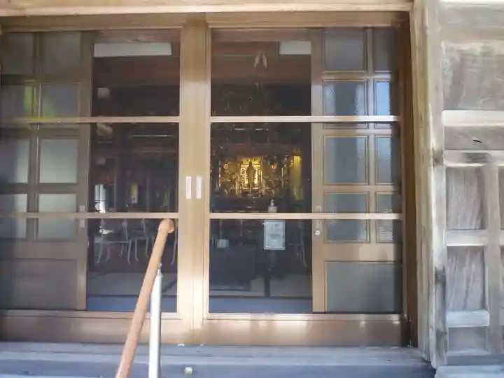 済渡院の本殿・本堂