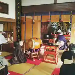 普賢寺の本殿