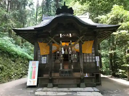 金持神社の本殿・本堂
