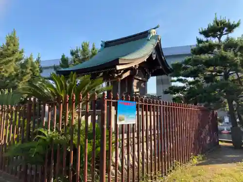 琵琶島神社の本殿