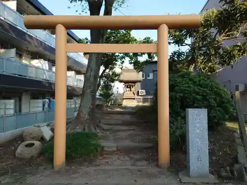 飯香岡八幡宮の鳥居