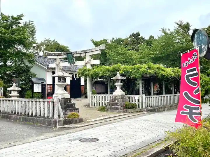 在士八幡神社(滋賀県)