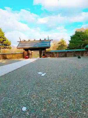 札幌護國神社の山門・神門