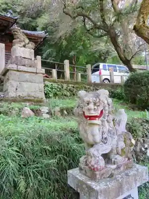 高尾山麓氷川神社の狛犬