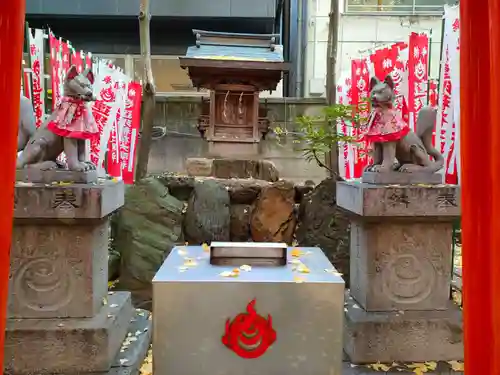 連理稲荷神社の本殿・本堂