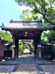 牛嶋天満宮の山門