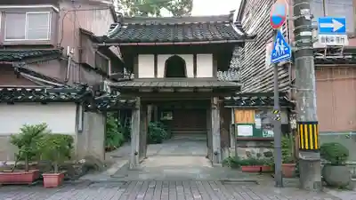 徳栄寺の山門・神門