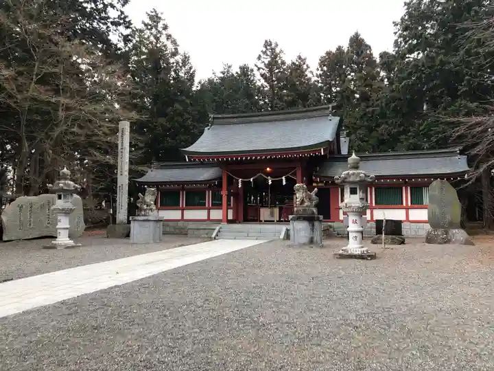 冨士御室浅間神社の本殿・本堂